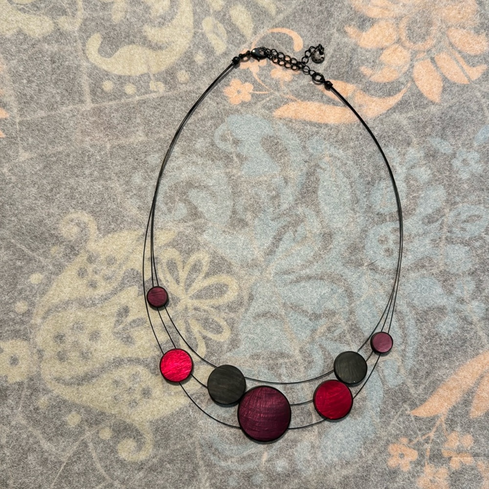 HANDMADE NECKLACE WOODEN CIRCLES - Picture 3 of 4